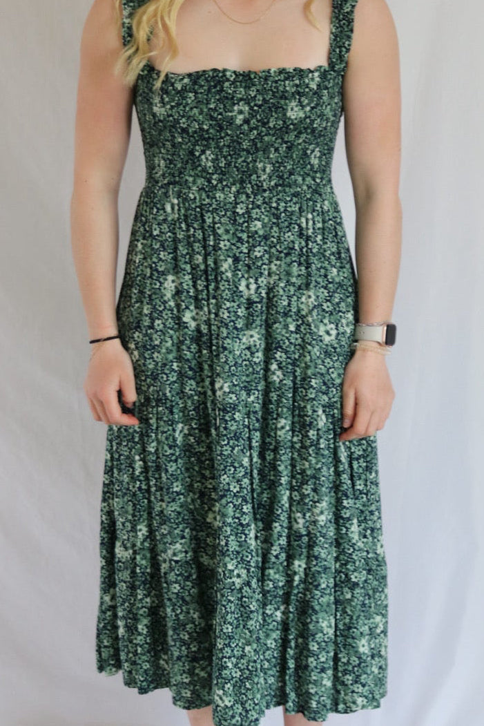 The Willow Dress — Apricot