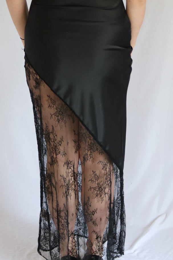 The Midnight Lace Dress — Airrz