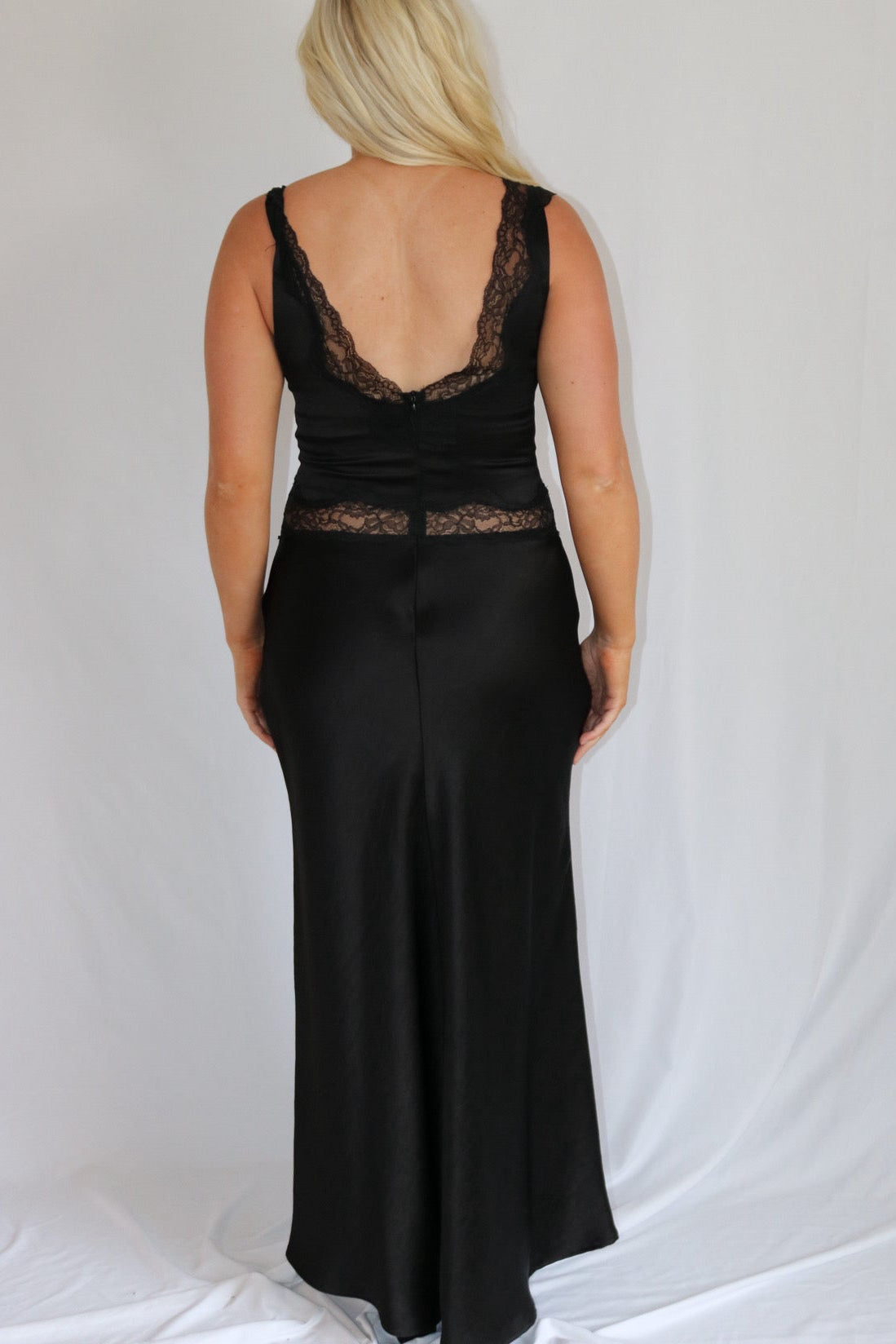 The Sloane Dress — Beck & Bridge