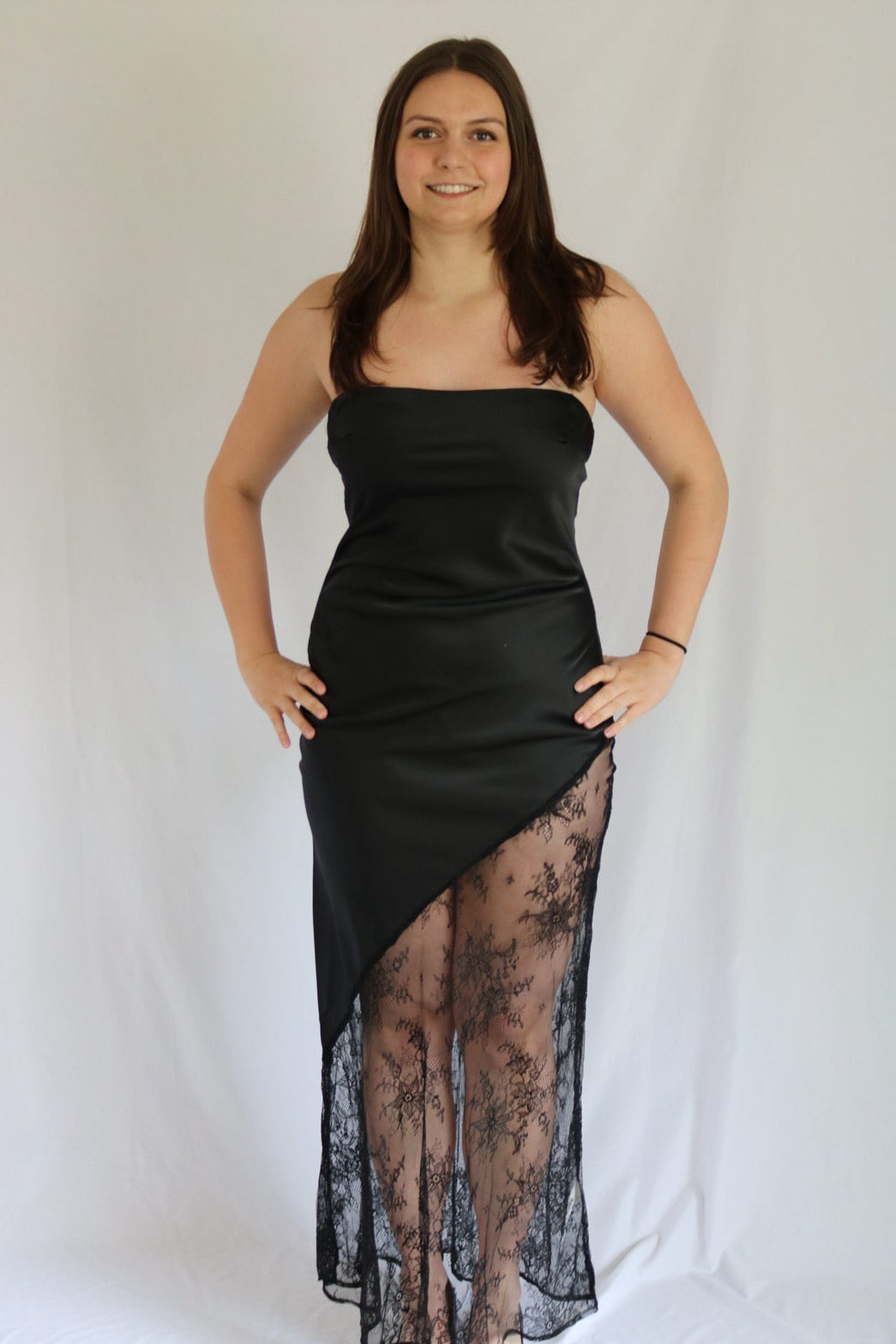 The Midnight Lace Dress — Airrz