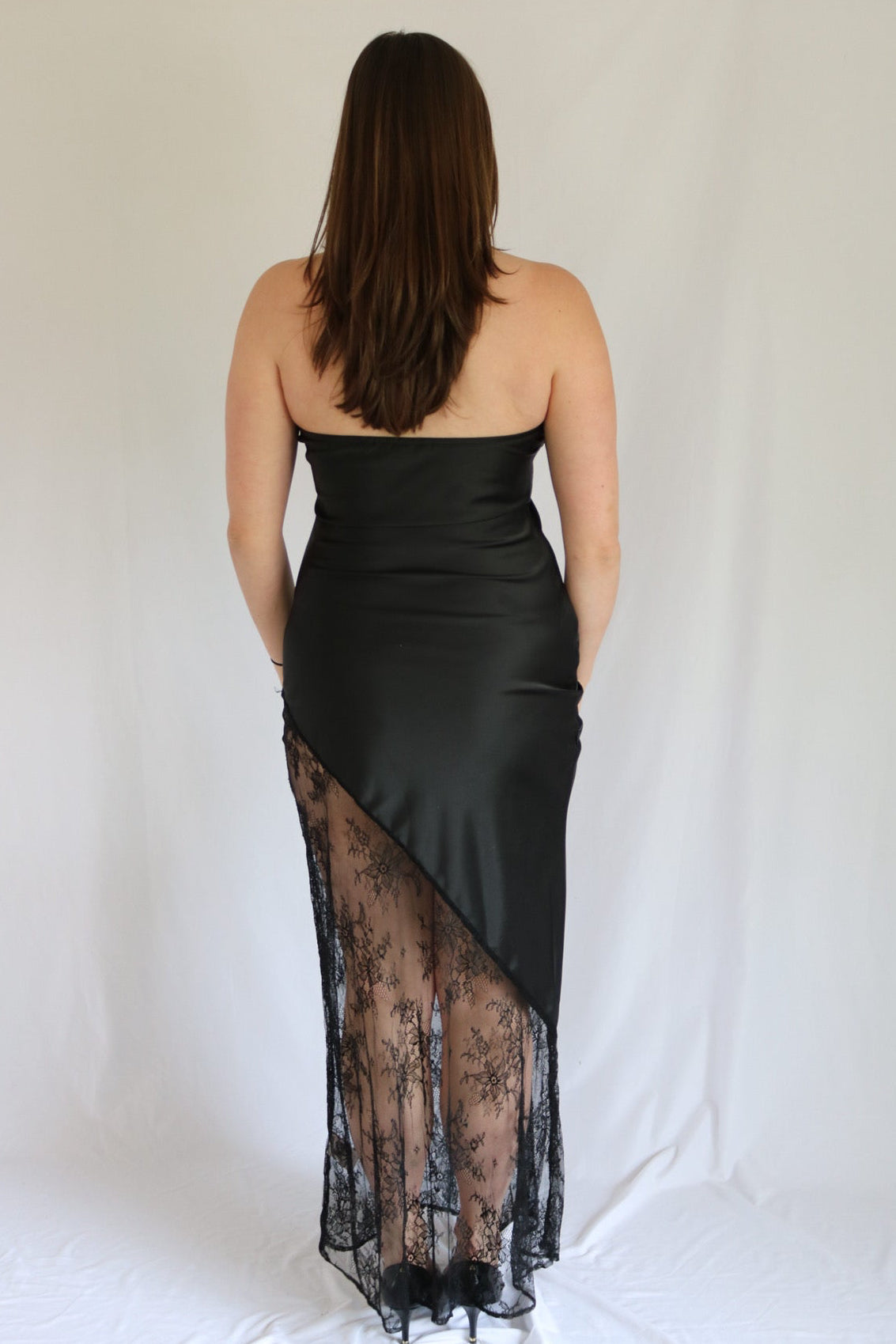 The Midnight Lace Dress — Airrz